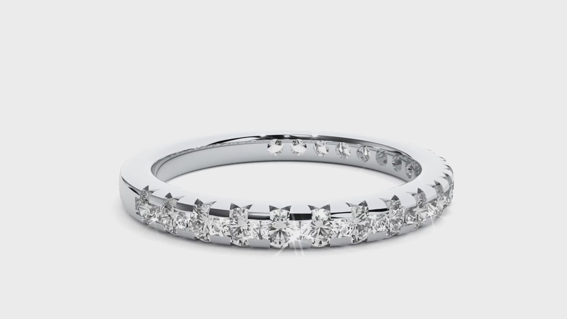 0.73 Carat G Color VS1 Clarity Diamond Studded Natural Diamond Ring.